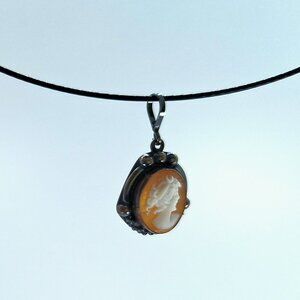 Vintage Donadio Cameo Made in Italy with original box gift box and guarantee